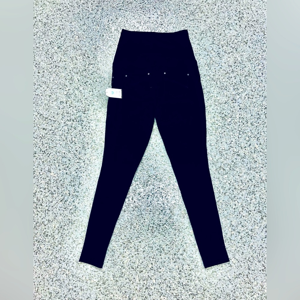 TIME AND TRU Maternity Pants for Womens. Size Small, Color Black. NEW